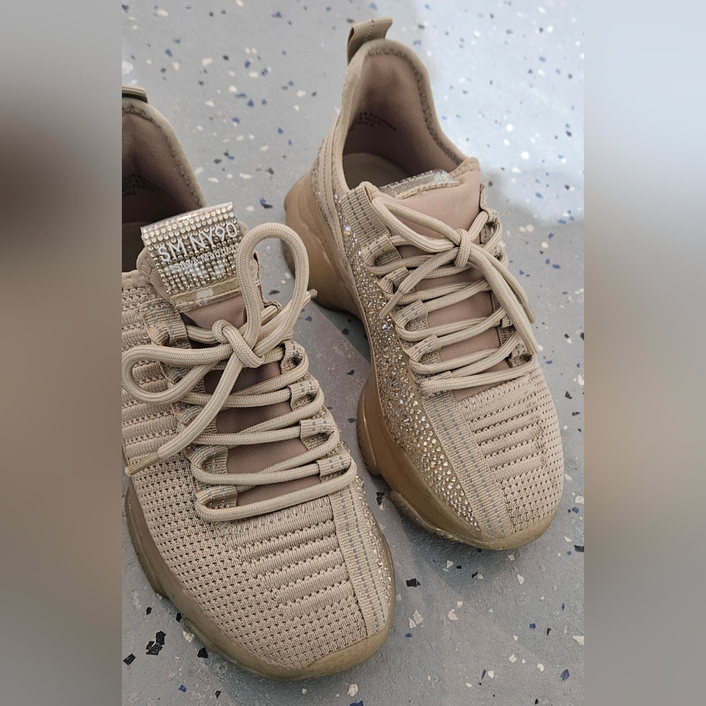 Steve Madden Maxima - Picture 2 of 4